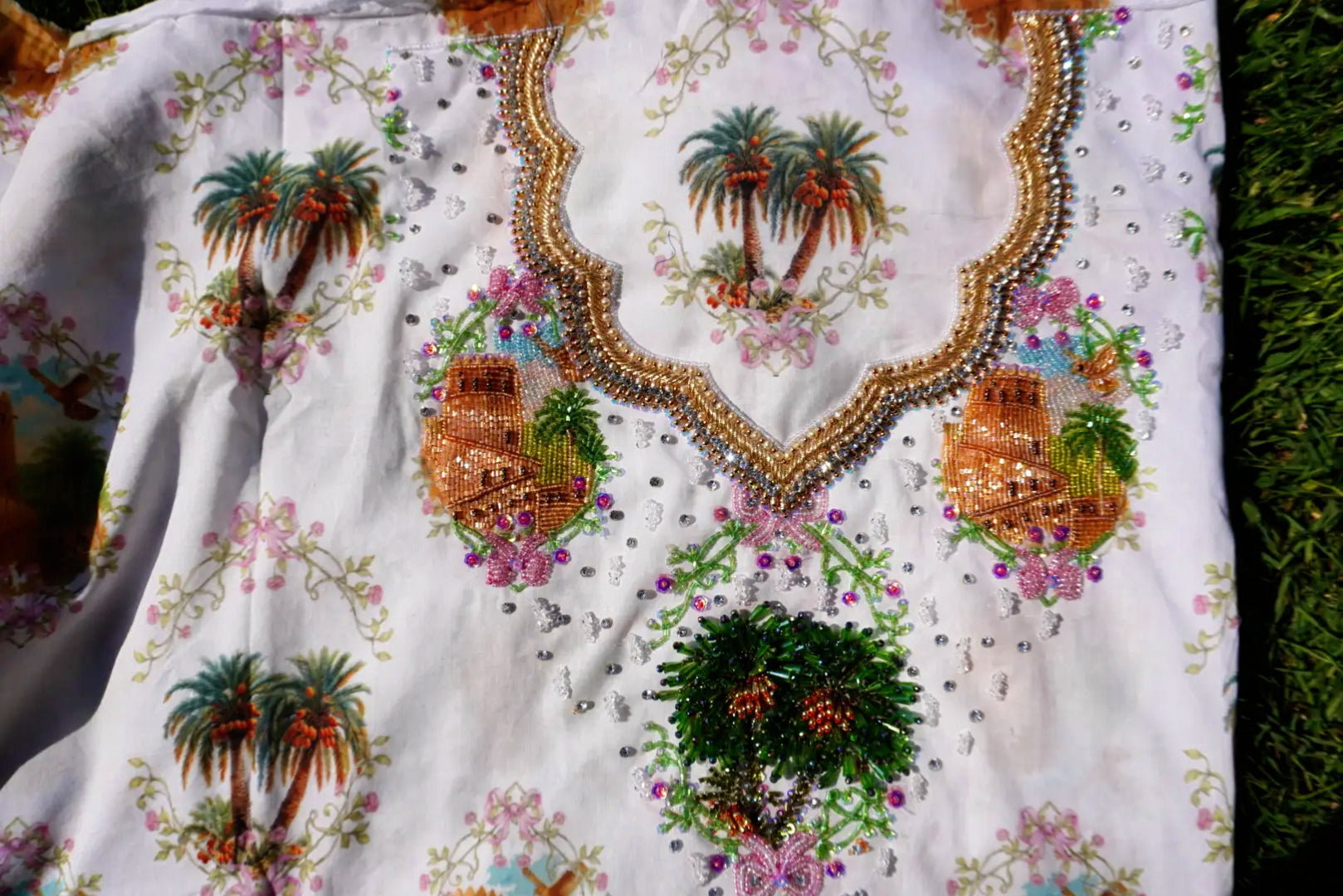 Aam Fabric’s National Day White  (Ready Unstitched)